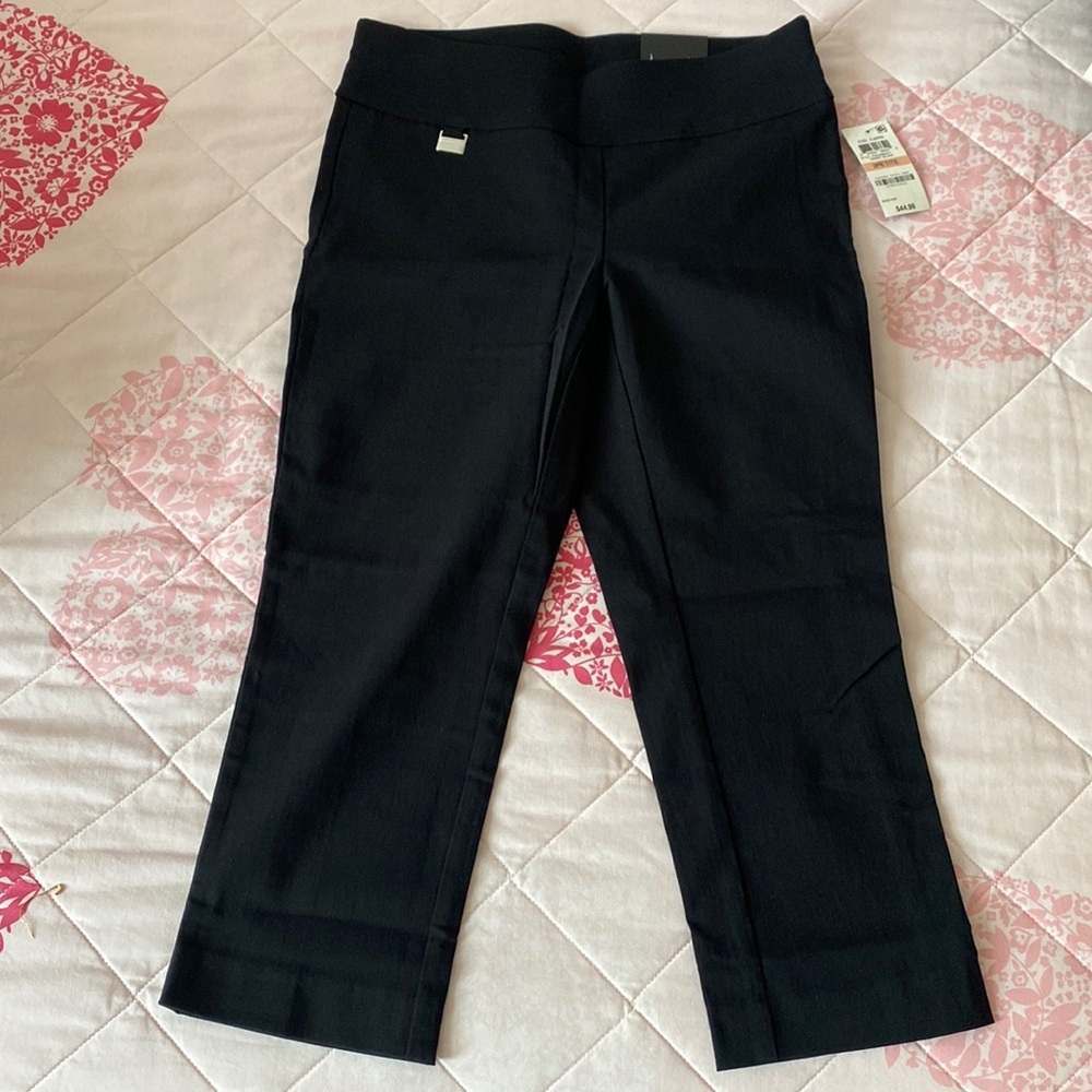 Alfani Tummy Control Capri Pants Size 2P NWT